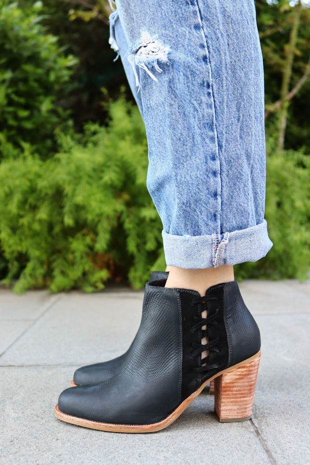 Bootie Viana Negro