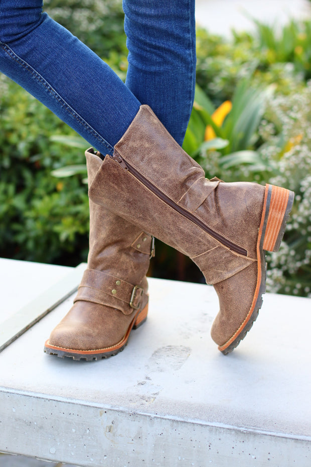 Bootie Savanna Café
