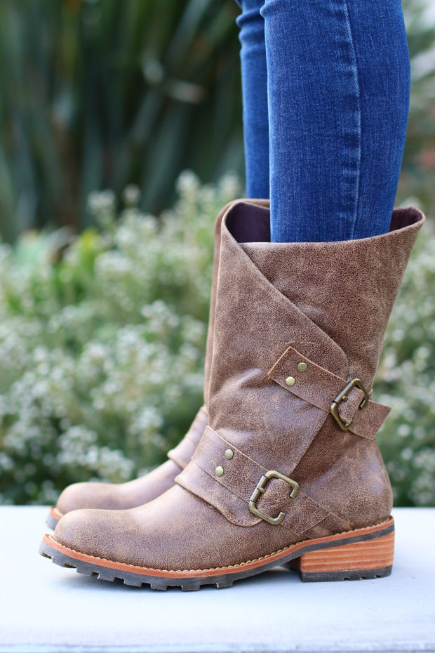 Bootie Savanna Café