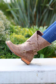 Bootie Savanna Café